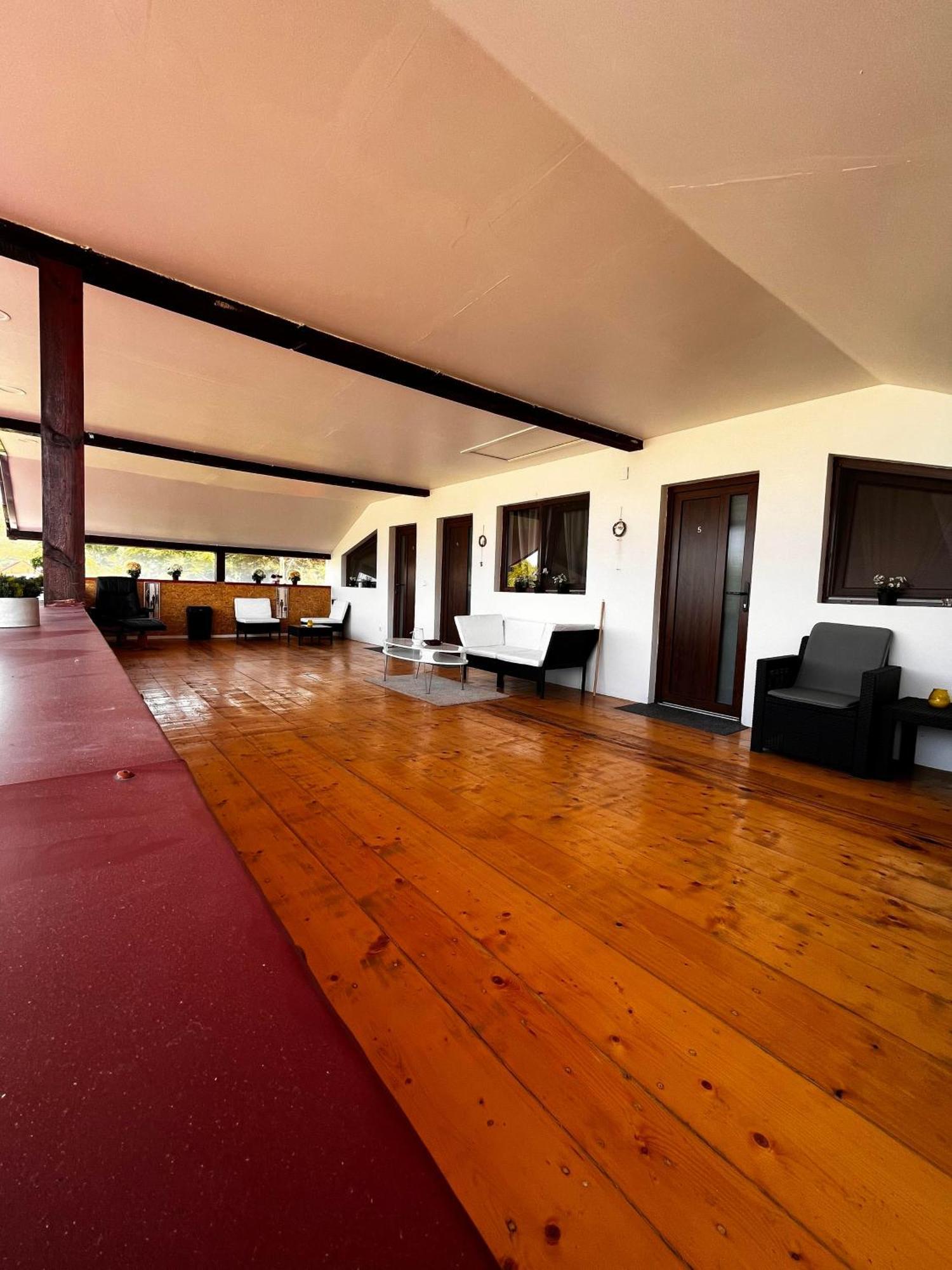 Vila Legrand Bazias Exterior foto